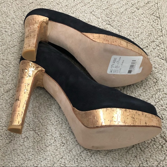Stuart Weitzman Black Sued Heels Size 7
